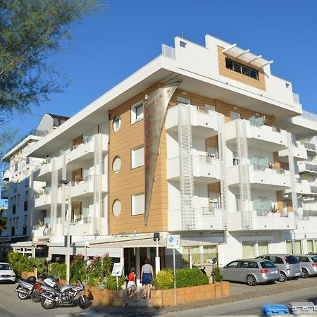 Hotel Record Riccione Dış mekan fotoğraf