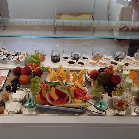 Hotel Record Riccione Dış mekan fotoğraf