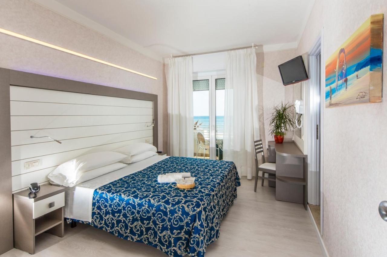 Hotel Record Riccione Dış mekan fotoğraf