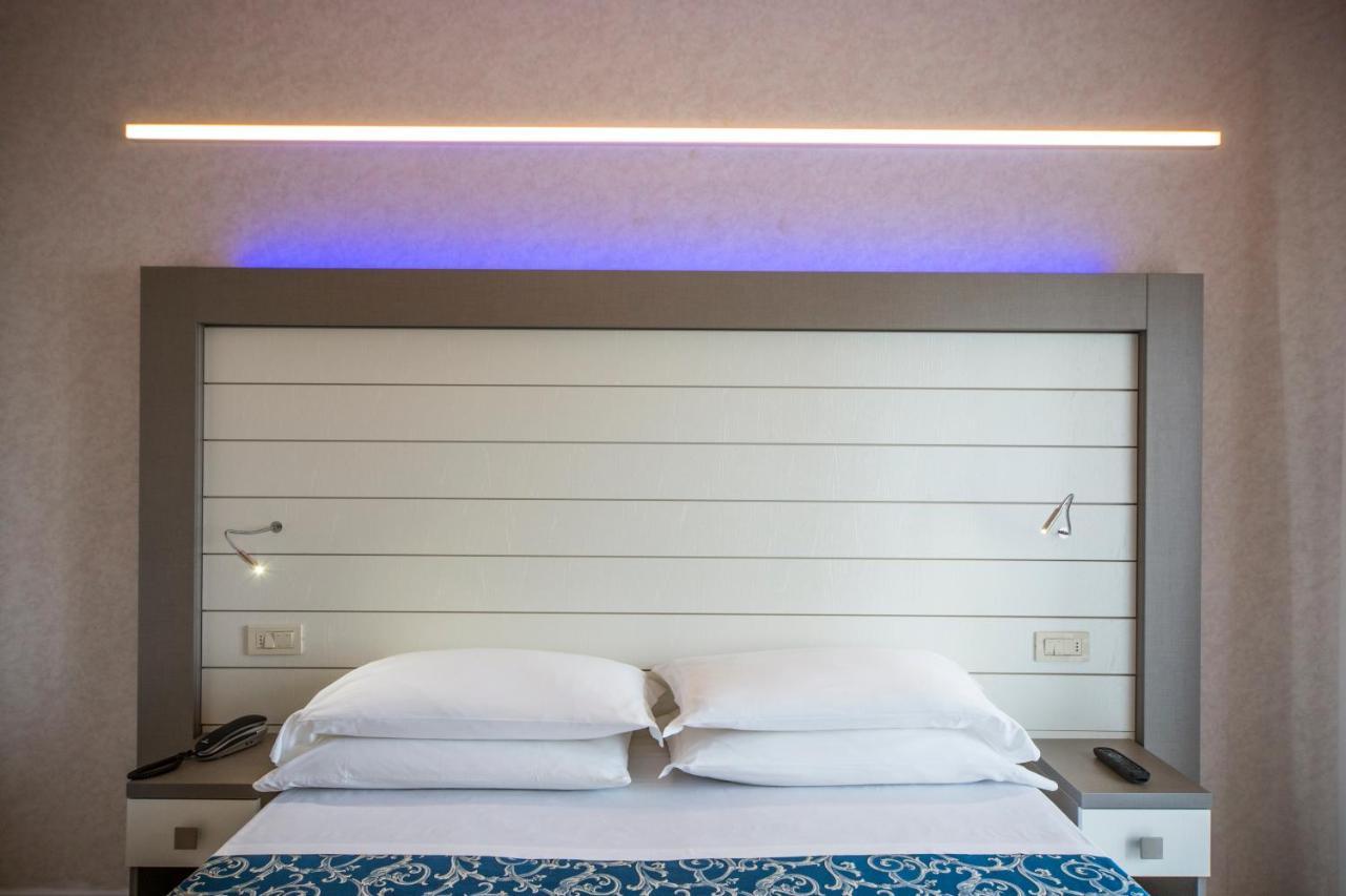 Hotel Record Riccione Dış mekan fotoğraf
