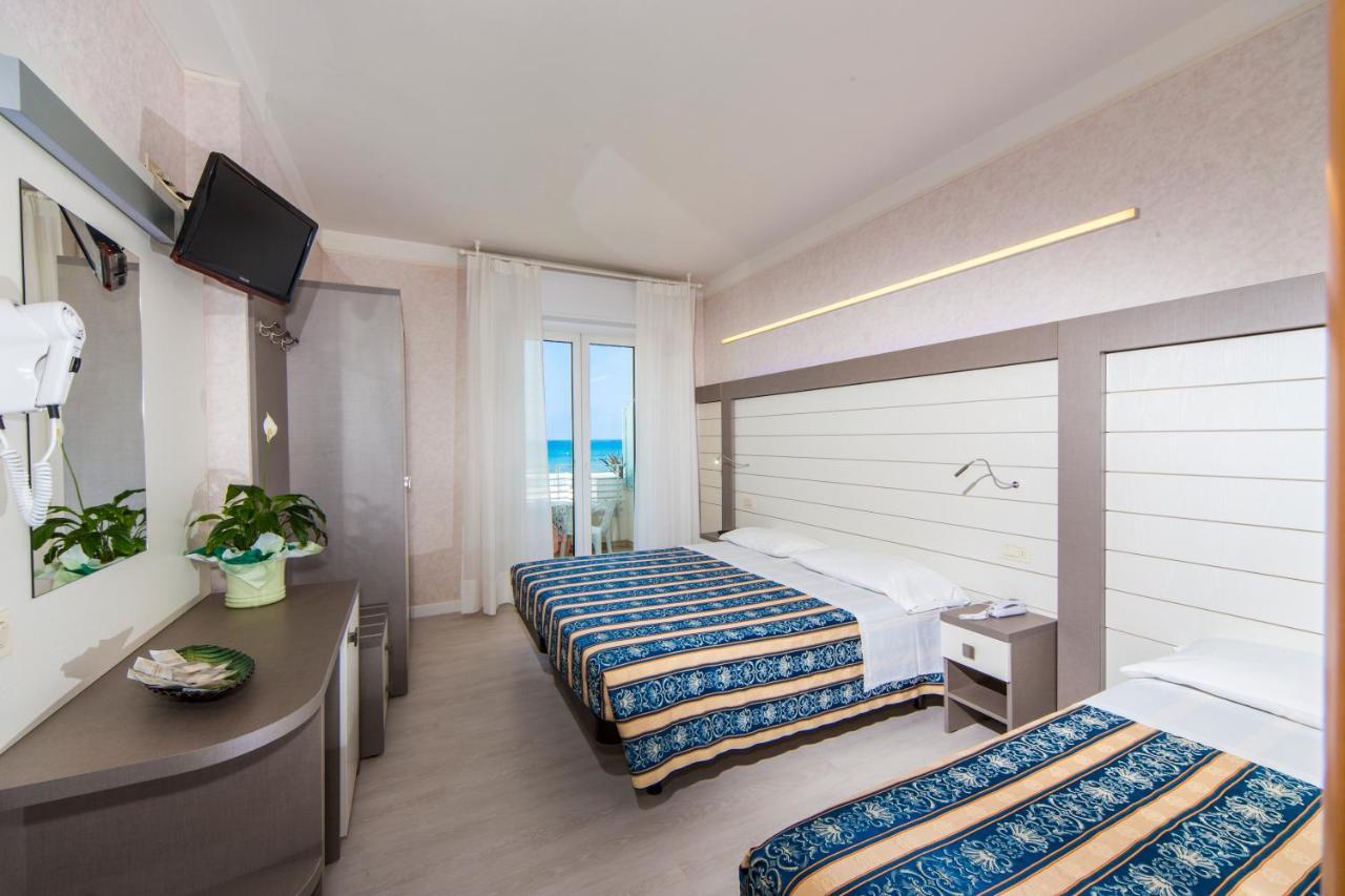 Hotel Record Riccione Dış mekan fotoğraf