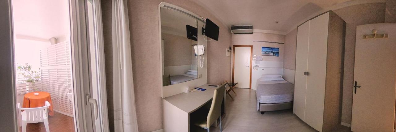 Hotel Record Riccione Dış mekan fotoğraf