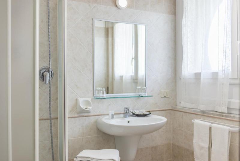 Hotel Record Riccione Dış mekan fotoğraf