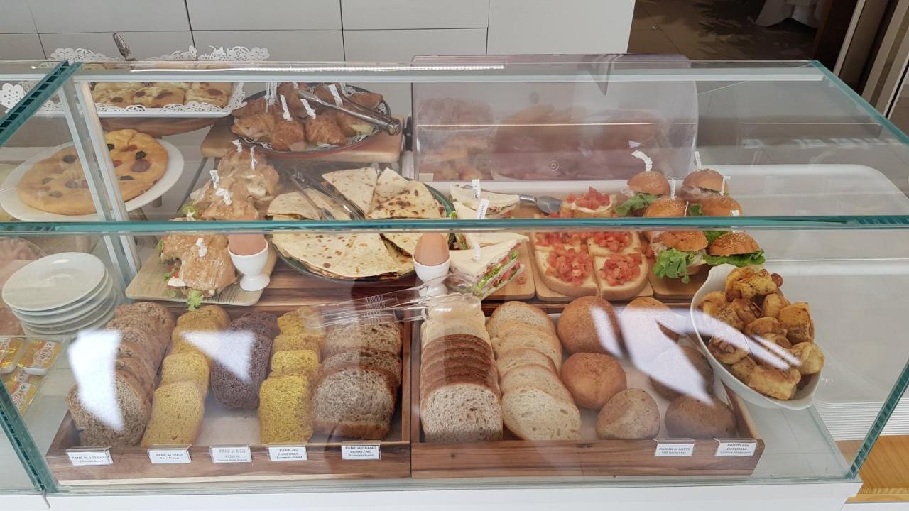Hotel Record Riccione Dış mekan fotoğraf