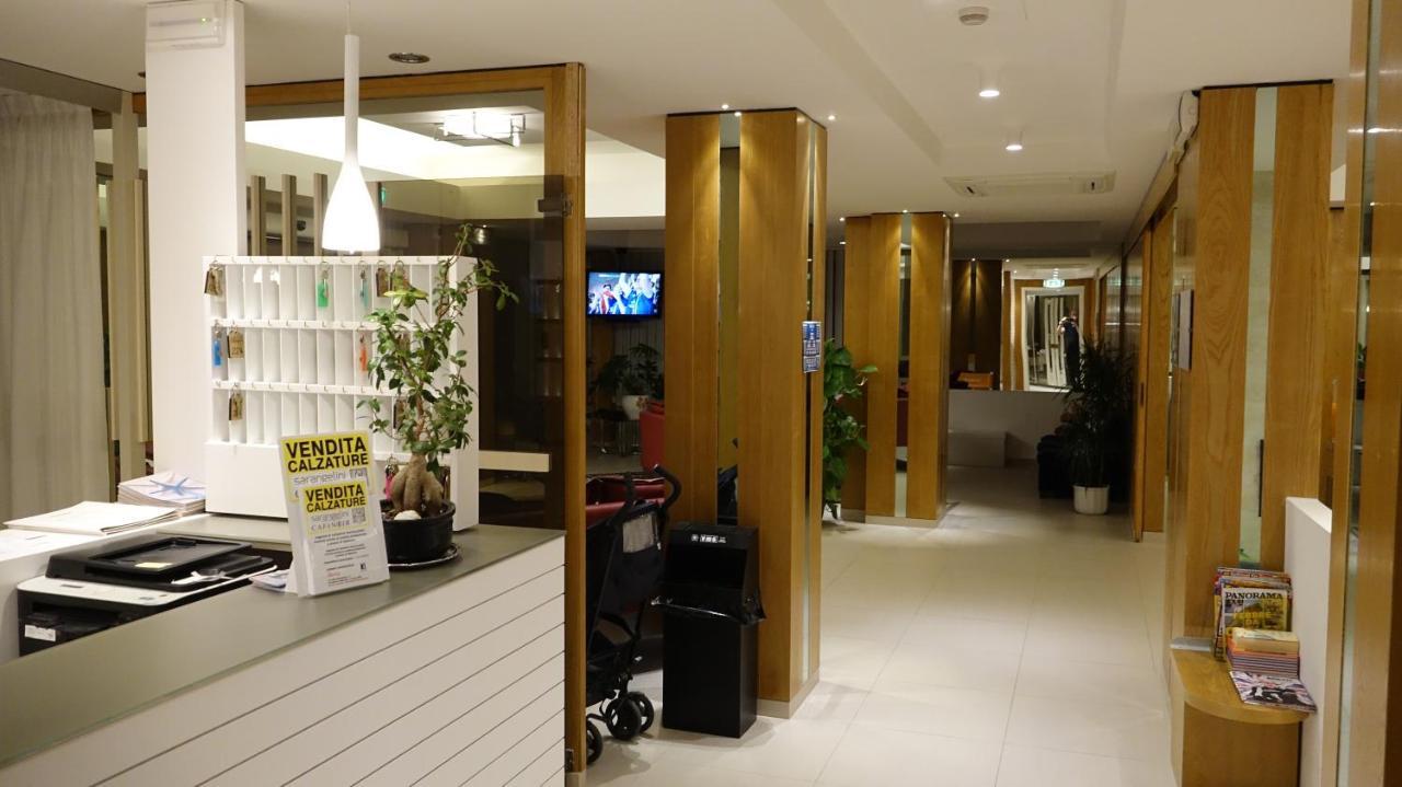 Hotel Record Riccione Dış mekan fotoğraf