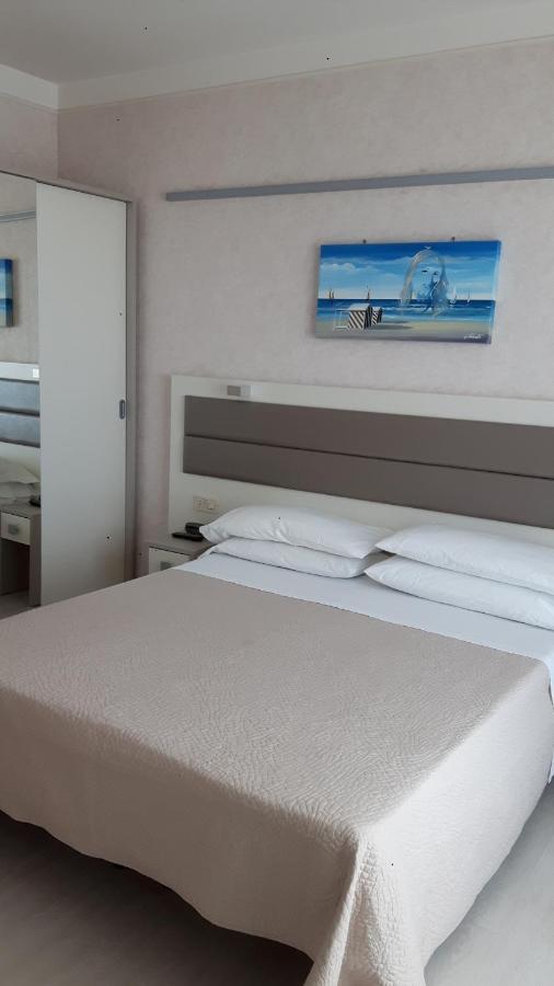 Hotel Record Riccione Dış mekan fotoğraf